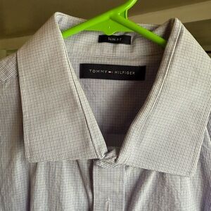 Tommy Hilfiger Men's Slim Fit Gray Plaid Shirt